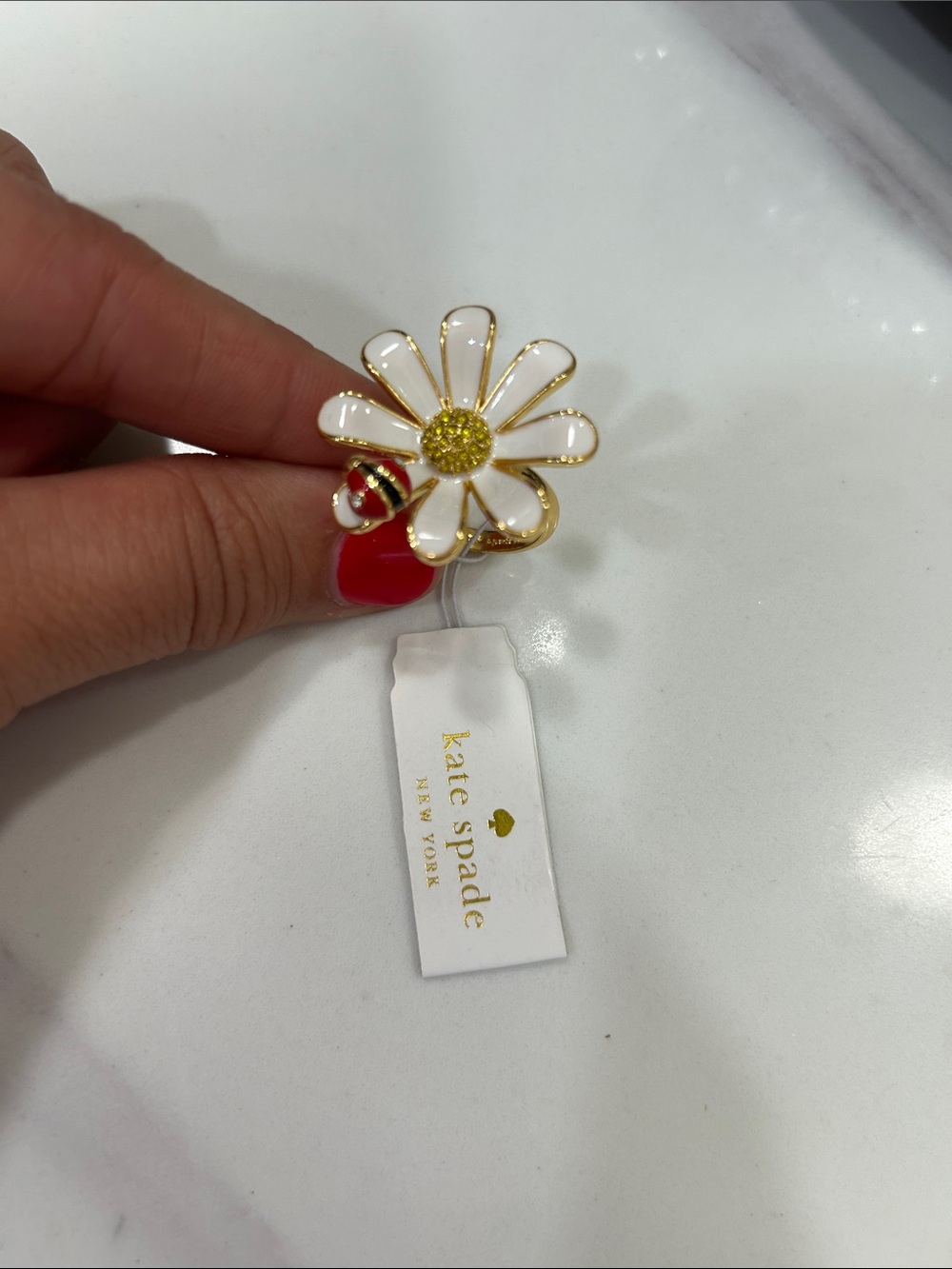 kate spade White Enamel Daisy Ring with Gold & Yellow Bee Accent